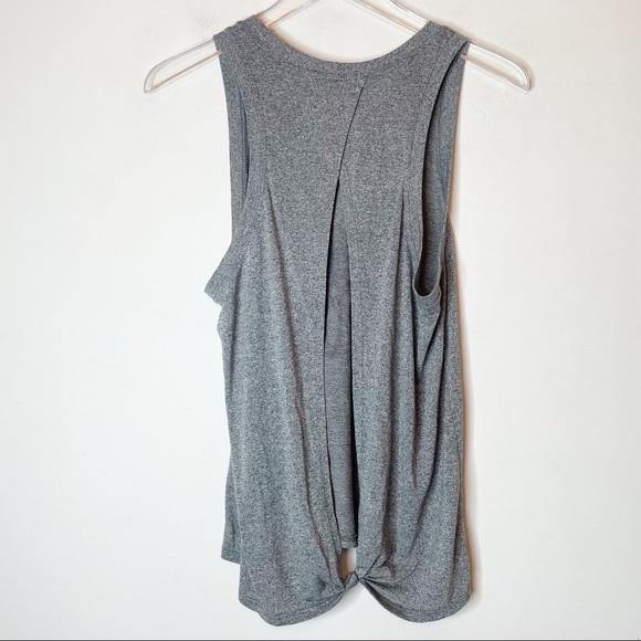 Soul Cycle | Gray  Wheel Logo Tank Top Medium - Picture 2 of 5